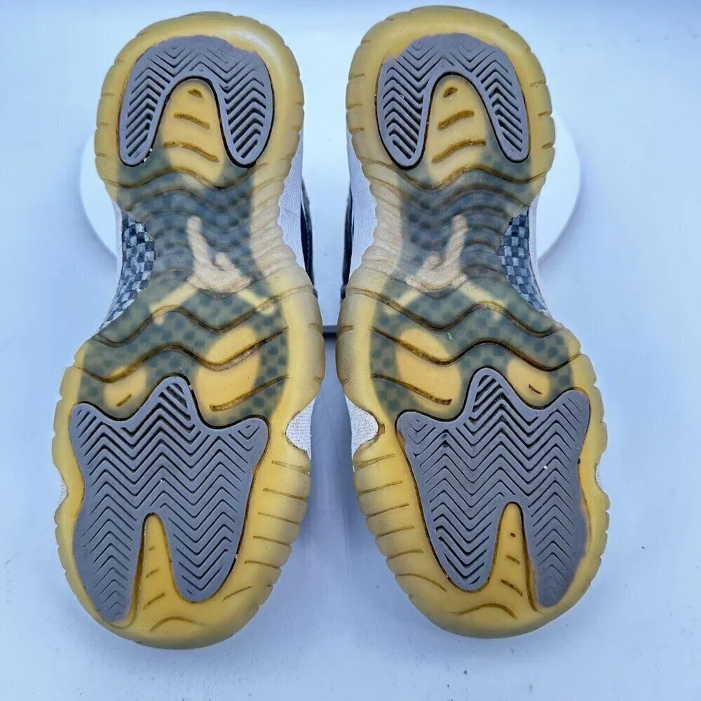 Nike Air Jordan 11 Youth Size 4Y Women 5.5 378038-005 Cool Grey Training Shoes
